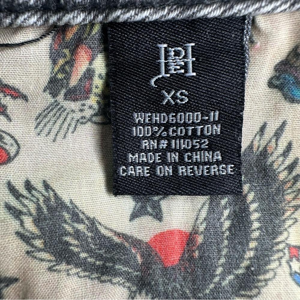 NWT Ed Hardy Cross Denim Mini Skirt. Size XS.
Color-Grey Wash - Picture 9 of 10